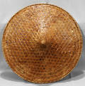 040589 CHINESE HAT BASKET BAMBOO REED LACQUERED