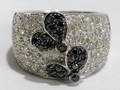 080028 BLACK  WHITE DIAMOND  GOLD RING