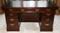060030 KNEE HOLE MAHOGANY TOOLED LEATHER TOP DESK