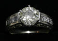 032048 18KT WHITE GOLD C 189 CT ROUND DIAMOND RING