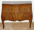 031038 ITALIAN CLASSICAL STYLE WALNUT SERPENTINE COMMO