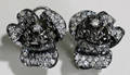 030029 18 KT WHITE GOLD EARRINGS BLACK  WHITE DIAMO