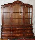 HENREDON MAHOGANY CHINA CABINET