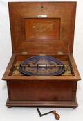MONOPOL GERMAN WALNUT DISC MUSIC BOX C 1900