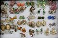 VINTAGE COSTUME EARCLIPS 39 PAIRS
