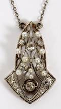 DIAMOND  SEED PEARL LADIES PENDANT NECKLACE