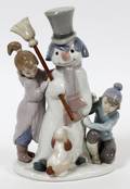 LLADRO PORCELAIN FIGURE