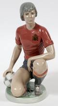 LLADRO PORCELAIN FIGURE SOCCER PLAYER
