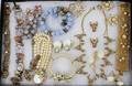 VINTAGE COSTUME JEWELRY 23 PIECES