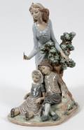 LLADRO PORCELAIN FIGURE GROUP FAIRY QUEEN