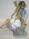 100115 LLADRO PORCELAIN FIGURINE PICTURE PERFECT