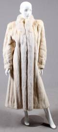 FULLLENGTH WHITE MINK FUR COAT