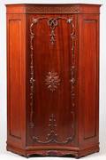 CHIPPENDALE MAHOGANY CORNER CUPBOARD