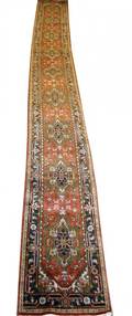 SERAPI ORIENTAL RUNNER 13 7 X 2 7