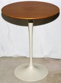 SMALL TULIP TABLE H 20 DIA 16