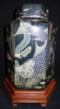 BLACK OCTAGONAL PORCELAIN COVERED JAR 13 12H