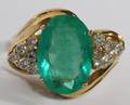 5 KT EMERALD DIAMOND AND 14KT GOLD RING