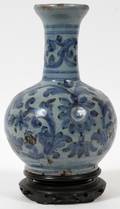 CHINESE POTTERY VASE