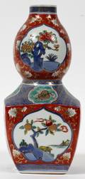 JAPANESE IMARI PORCELAIN VASE