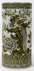 JAPANESE PORCELAIN VASE