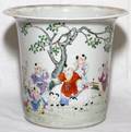 CHINESE ENAMELED PORCELAIN CACHE POT