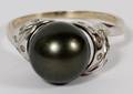 14KT WHITE GOLD BLACK PEARL  DIAMOND RING 5GR