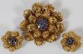 18 KT GOLD AND BLUE SAPPHIRE PIN WITH EARRINGS