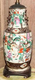 041137 CHINESE PORCELAIN VASE MOUNTED AS A TABLE LAMP