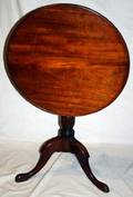 060188 ANTIQUE QUEEN ANNE STYLE MAHOGANY TILTTOP TABLE