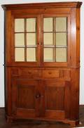 032174 AMERICAN PINE CORNER CUPBOARD 19TH C