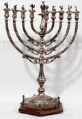 032204 JUDAIC IMPRESSIVE SILVER 9 LIGHT MENORAH
