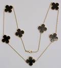 022290 14KT GOLD AND BLACK ONYX NECKLACE