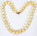 040213 ANTIQUE IVORY 158 MM BEADED NECKLACE 23