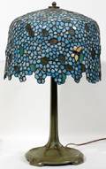 031026 ANTHONY HART STAINED  LEADED GLASS LAMP