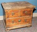 080076 ANTIQUE OAK CHEST H 17 L 20 D 14