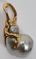 091245 18KT GOLD  TAHITIAN BAROQUE PEARL PENDANT