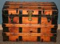 090158 WOOD  METAL TRUNK H 22 L 34 D 20