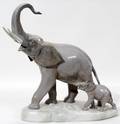 080189 LLADRO PORCELAIN ELEPHANT FIGURINE H 12 L 10