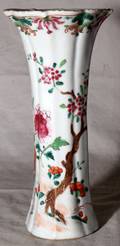 072318 CHINESE EXPORT PORCELAIN VASE C 1770