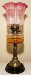 102317 BANQUET OIL LAMP PINK GLASS SHADE BRASS BASE