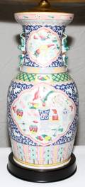 062375 CHINESE PORCELAIN VASE MOUNTED AS A LAMP