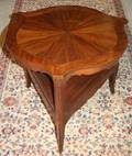 110464 BAKER MAHOGANY LAMP TABLE H 22 DIA 28