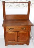 110457 AMERICAN OAK WASHSTAND WITH DRYING RACK C 1900