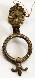 091510 BRASS DOOR KNOCKER W 3 14  L 8 