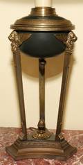 091528 FRENCH EMPIRE STYLE PATINATED METAL TABLE LAMP
