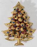090480 HATTIE CARNEGIE CHRISTMAS TREE BROOCH