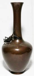 081045 JAPANESE BRONZE CRICKET VASE 18TH C