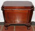071018 ENGLISH MAHOGANY CELLARETTE H 24 W 28 D 17
