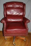 070030 BURGUNDY LEATHER EXECUTIVE SWIVEL CHAIR MODERN