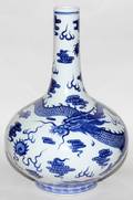 021104 CHINESE BLUE  WHITE PORCELAIN VASE H 13